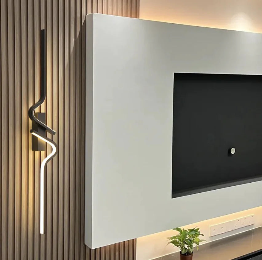 Contemporary Black Minimalist Wall Lamp – Stylish Home Lighting